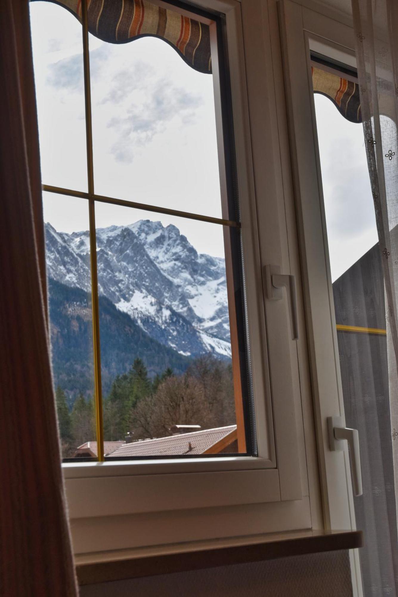 Zum Franziskaner Grainau Bagian luar foto