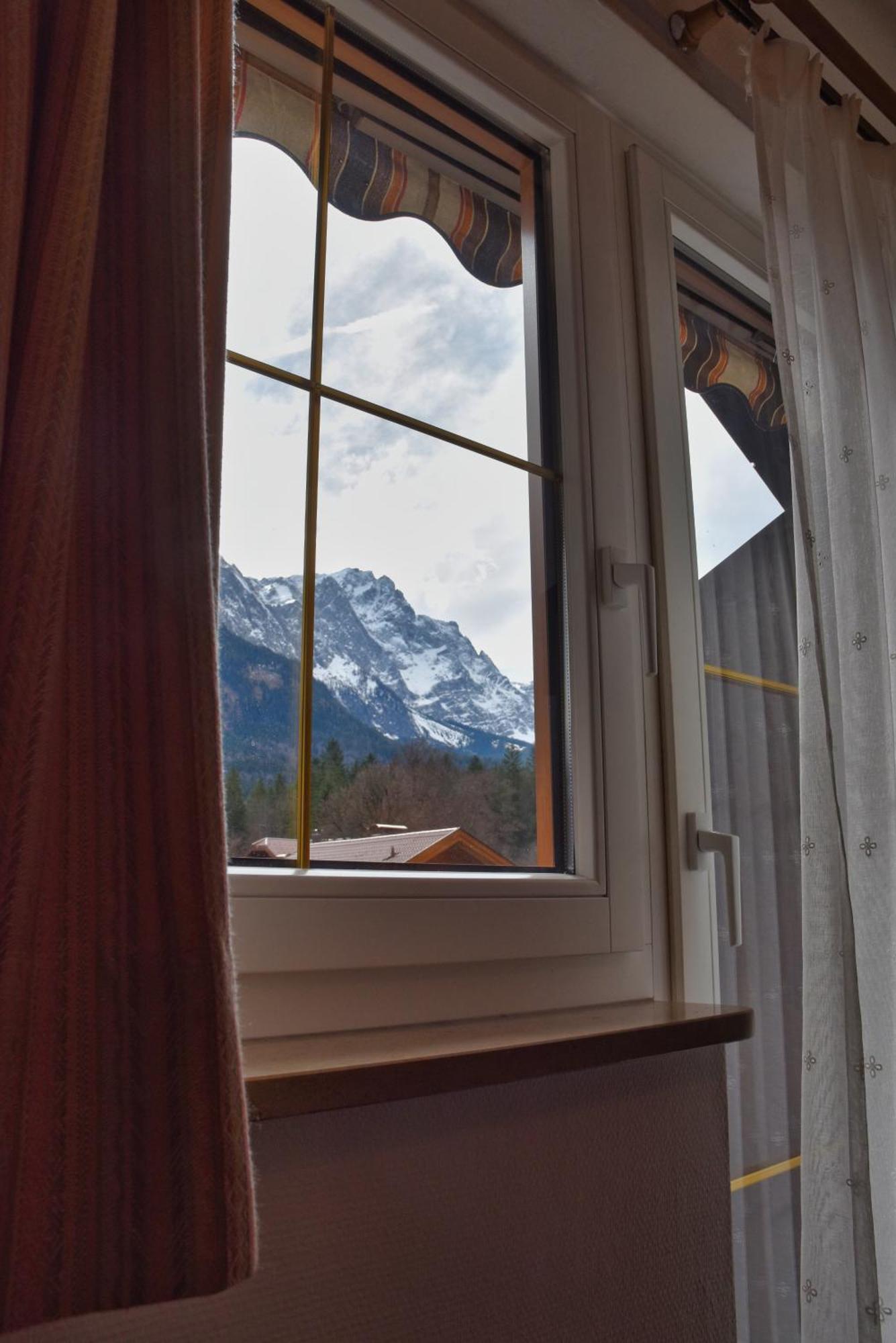 Zum Franziskaner Grainau Bagian luar foto